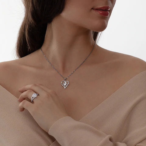 Of course you can give friends heart-shaped jewellery