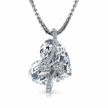 Load image into Gallery viewer, Crystal Heart pendant