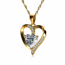 Load image into Gallery viewer, Gold Heart necklace